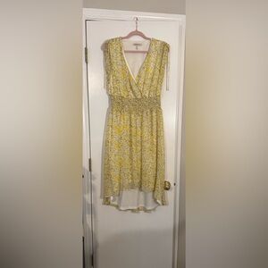 BCBGeneration Yellow Floral Dress sheer w built in slip ties on shoulder midi